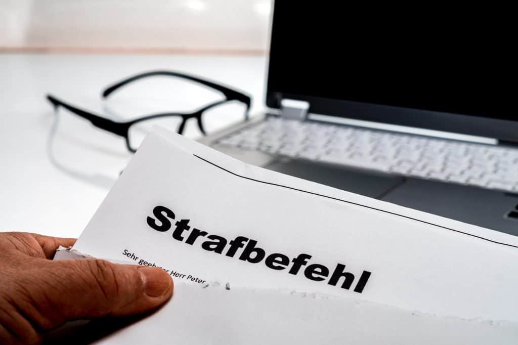 Verstoß gegen das Pflichtversicherungsgesetz: Das rät der Anwalt